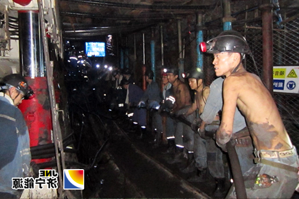 阳城煤电3304工作面顺利完成电缆敷设工作