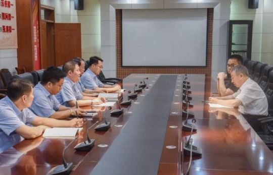 张学生到霄云煤矿调研指导工作