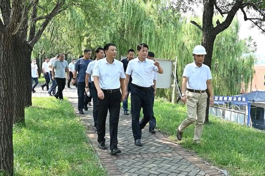 济宁能源与任城区召开港航物流产业重点项目现场推进会