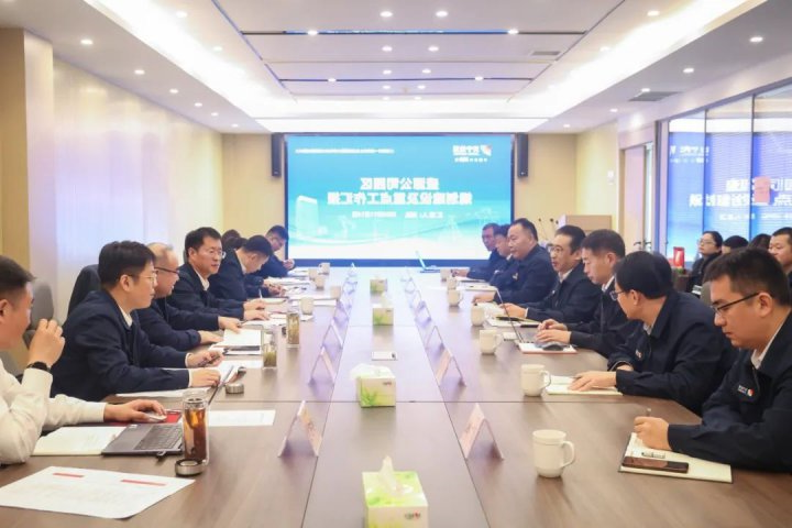 王崇景带队到精密制造产业园调研指导工作