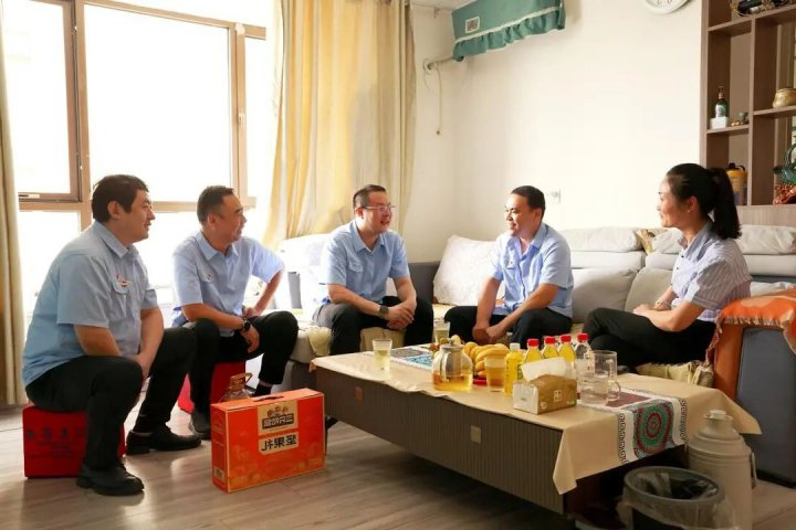 运河煤矿“暖心行动”护航四季度安全生产